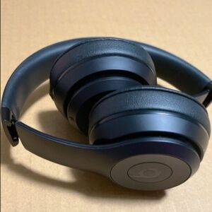 Beats Solo 4